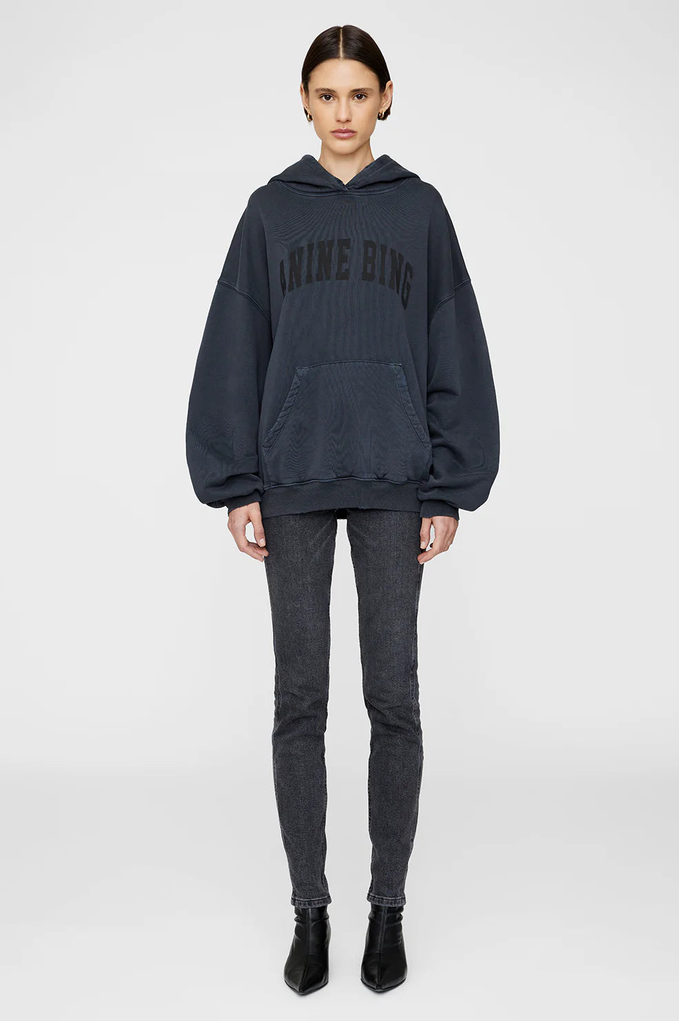 Harvey Sweatshirt - Dark Washed Black