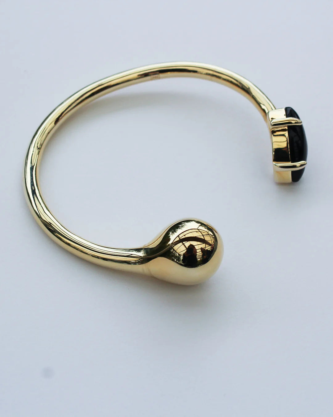 Droplet Gemstone Wrist Cuff: 18k Gold + Onyx